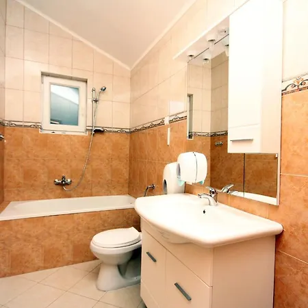 Apartment By The Sea - 3199